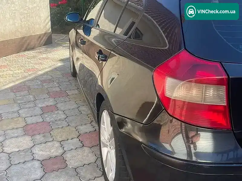 BMW 1 Series 2006, фото з оголошення 2 з 19, VIN WBAUG31020PU77711