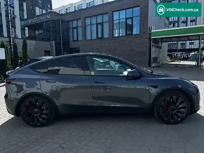 Tesla Model Y 2023, фото з оголошення 1 з 20, VIN 7SAYGDEFXPF917321