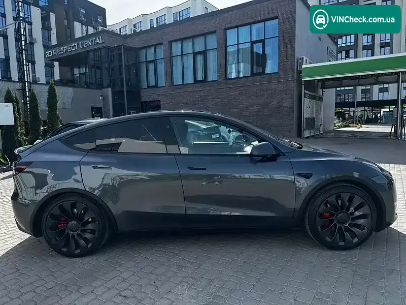 Tesla Model Y 2023, фото з оголошення 2 з 20, VIN 7SAYGDEFXPF917321