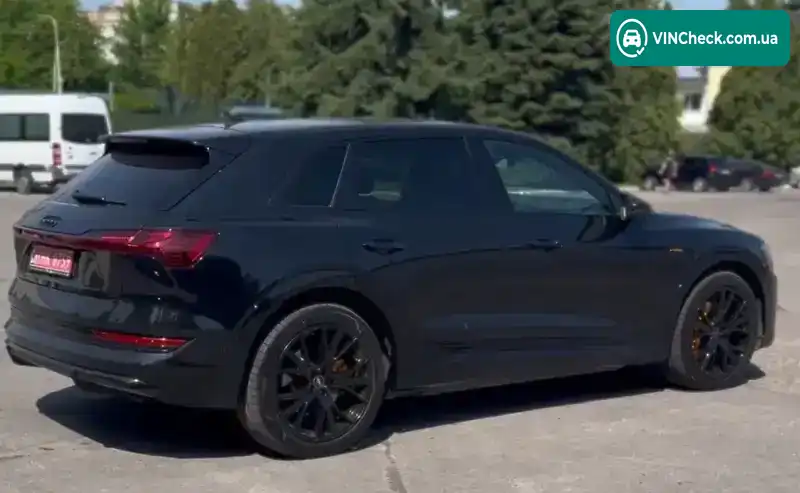 Audi e-tron 2022, фото з оголошення 2 з 10, VIN WAUZZZGE8PB022066