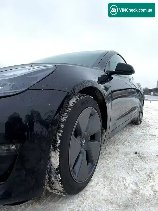 Tesla Model 3 2023, фото з оголошення 2 з 12, VIN 5YJ3E1EA5PF570111