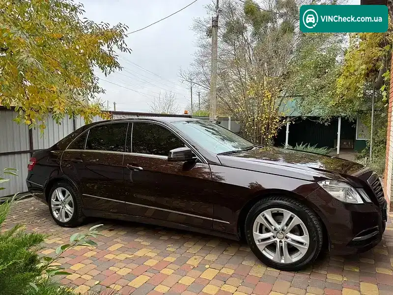 Mercedes-Benz E-Class 2012, фото з оголошення 2 з 13, VIN WDD2120411A677802