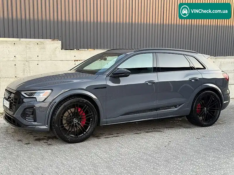 Audi SQ8 e-tron 2023, фото з оголошення 1 з 20, VIN WA16CBGE4RB045520