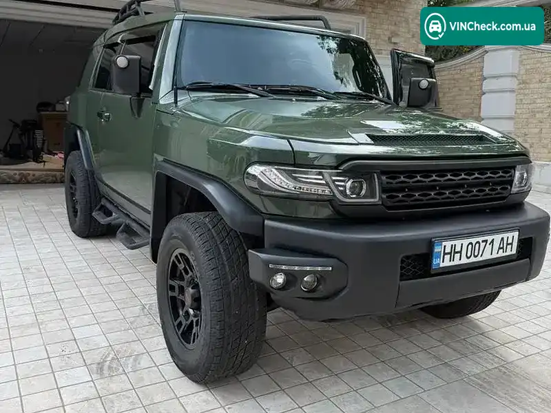 Toyota FJ Cruiser 2011, фото з оголошення 1 з 19, VIN JTEBU4BF8BK106009