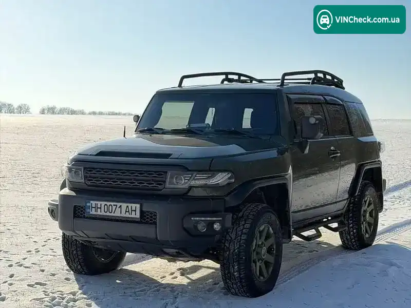 Toyota FJ Cruiser 2011, фото з оголошення 2 з 19, VIN JTEBU4BF8BK106009