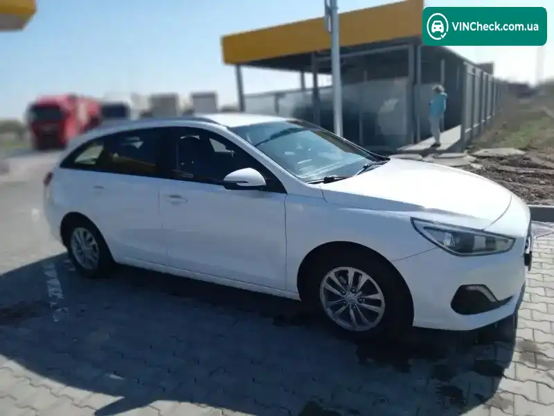 Hyundai i30 2020, фото з оголошення 2 з 13, VIN TMAH281AALJ076049
