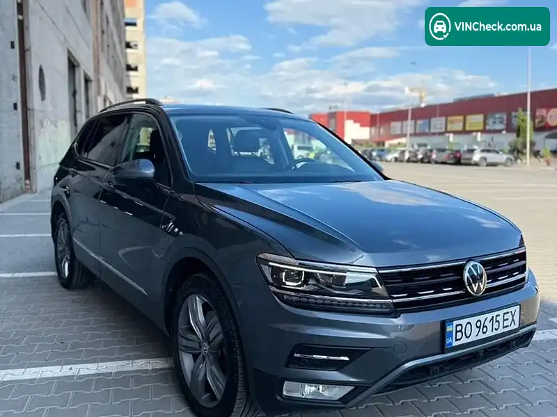 Volkswagen Tiguan 2017, фото з оголошення 1 з 20, VIN 3VV5B7AX7JM080398