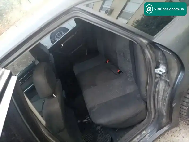 Audi 100 1994, фото з оголошення 2 з 11, VIN WAUZZZ4AZRN069656