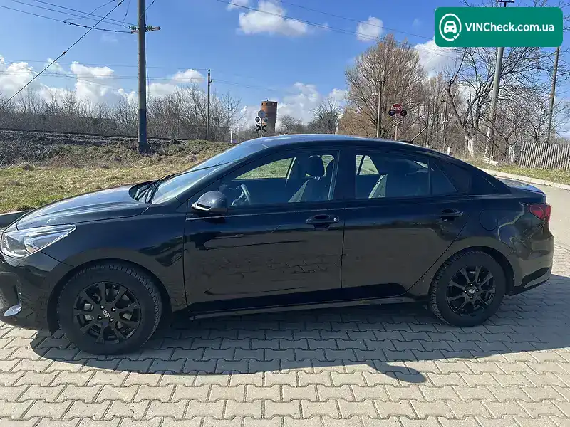 Kia Rio 2019, фото з оголошення 1 з 10, VIN 3KPA24ABXKE206801