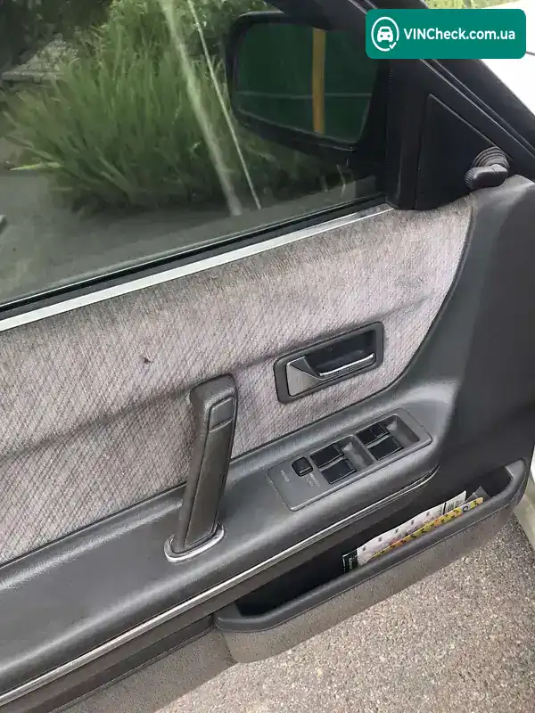 Mazda 626 1990, фото з оголошення 2 з 20, VIN JMZGD141201319807