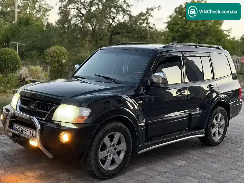 Mitsubishi Pajero 2004, фото з оголошення 2 з 13, VIN JMBLYV78W4J004153