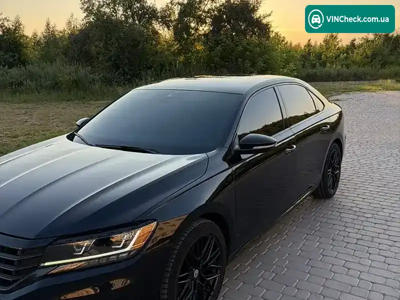 Volkswagen Passat 2020, фото з оголошення 1 з 20, VIN 1VWSA7A3XLC008694