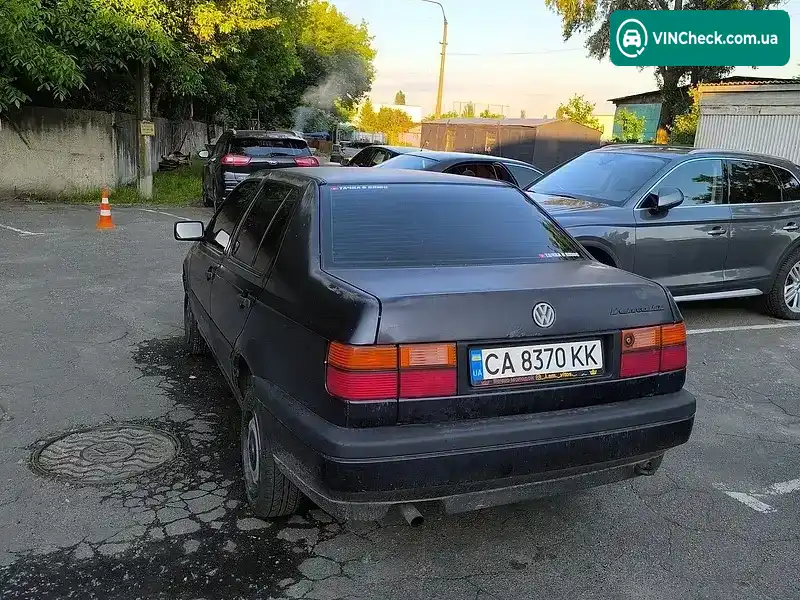 Volkswagen Vento 1993, фото з оголошення 2 з 6, VIN WVWZZZ1HZPW326104