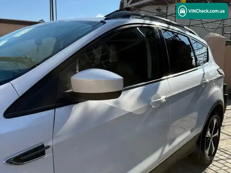 Ford Escape 2018, фото з оголошення 2 з 18, VIN 1FMCU9HD8JUC52355