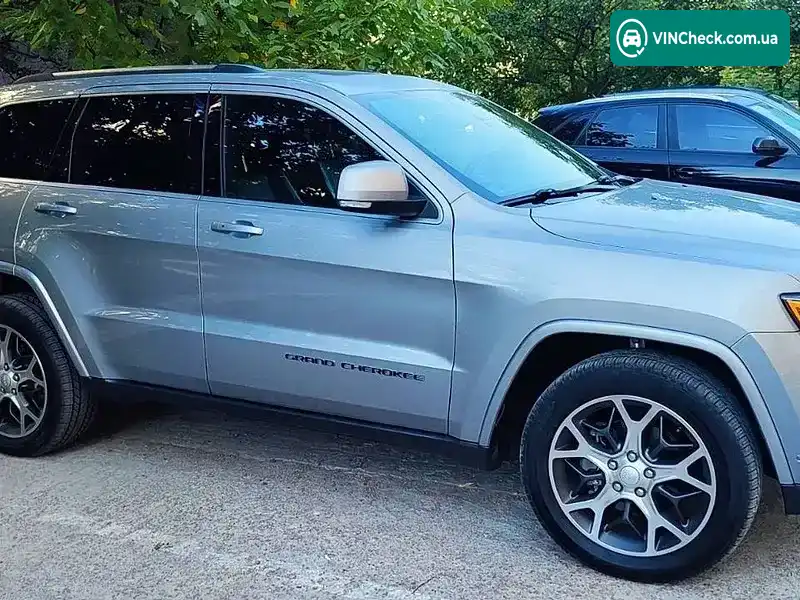 Jeep Grand Cherokee 2017, фото з оголошення 2 з 9, VIN 1C4RJFBG3JC129819