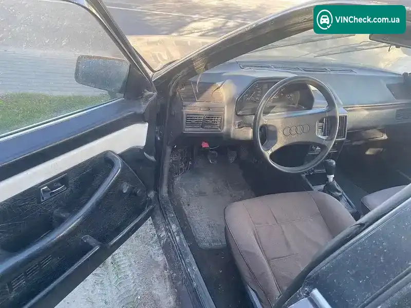 Audi 100 1986, фото з оголошення 2 з 11, VIN WAUZZZ44ZGA063470
