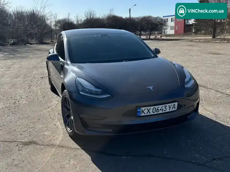 Tesla Model 3 2019, фото з оголошення 2 з 17, VIN 5YJ3E1EB6LF635227