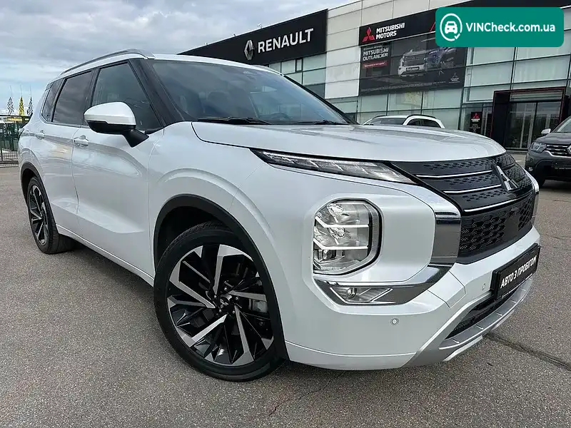 Mitsubishi Outlander 2025, фото з оголошення 1 з 20, VIN JMBXTGM4WRZ000577