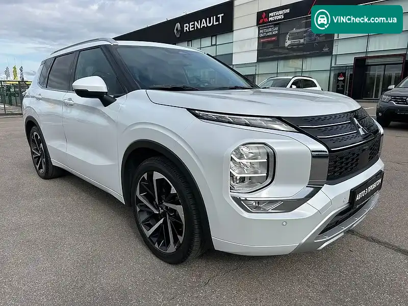 Mitsubishi Outlander 2025, фото з оголошення 2 з 20, VIN JMBXTGM4WRZ000577
