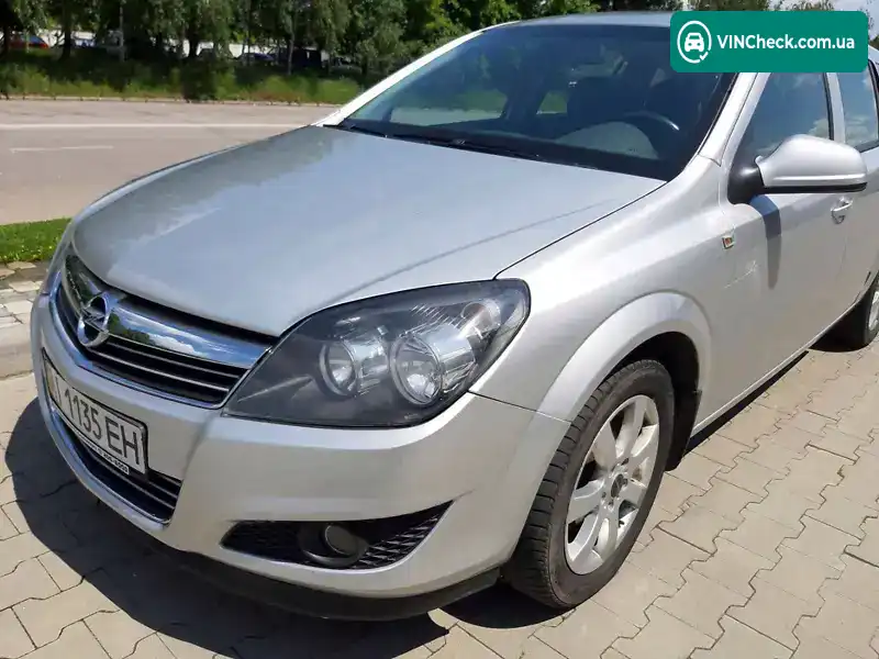 Opel Astra 2013, фото з оголошення 1 з 8, VIN W0L0AHL35D2044808