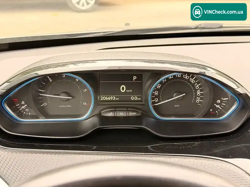 Peugeot 2008 2018, фото з оголошення 2 з 20, VIN VF3CUYHXNJY202737