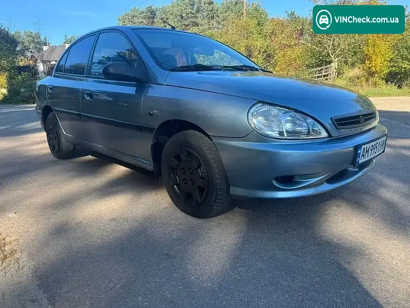 Kia Rio 2002, фото з оголошення 2 з 16, VIN KNEDC221226151700