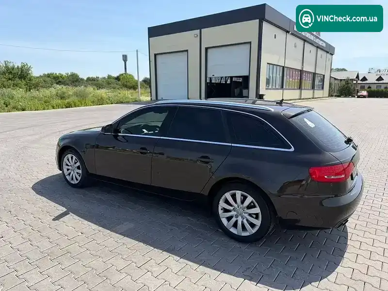 Audi A4 2010, фото з оголошення 2 з 16, VIN WAUZZZ8K8BA023205