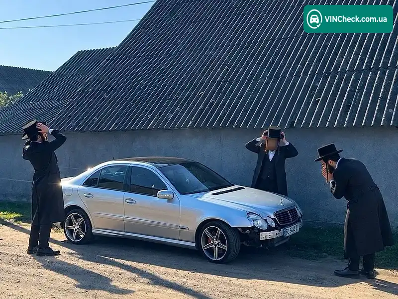 Mercedes-Benz E-Class 2002, фото з оголошення 1 з 8, VIN WDB2110701A018020