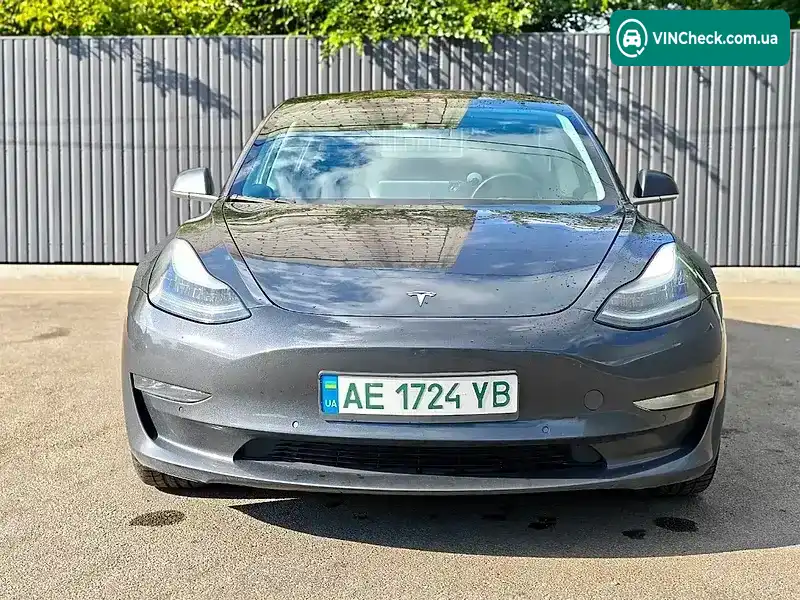 Tesla Model 3 2018, фото з оголошення 1 з 8, VIN 5YJ3E1EB1JF186942