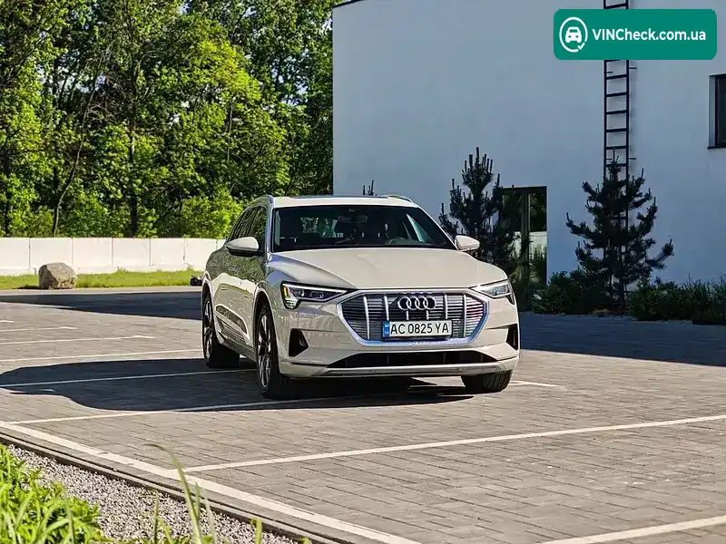 Audi e-tron 2021, фото з оголошення 2 з 20, VIN WA1AAAGE8NB005493