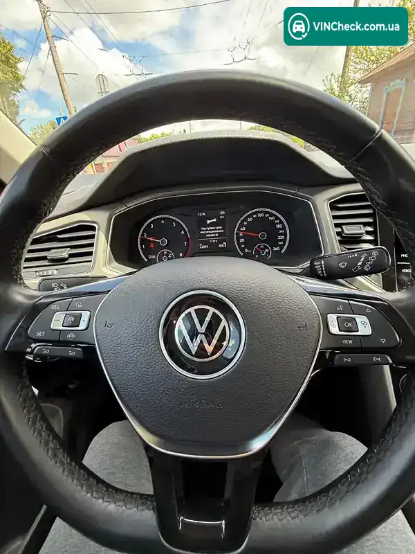 Volkswagen T-Roc 2021, фото з оголошення 2 з 21, VIN WVGZZZA1ZNV027542