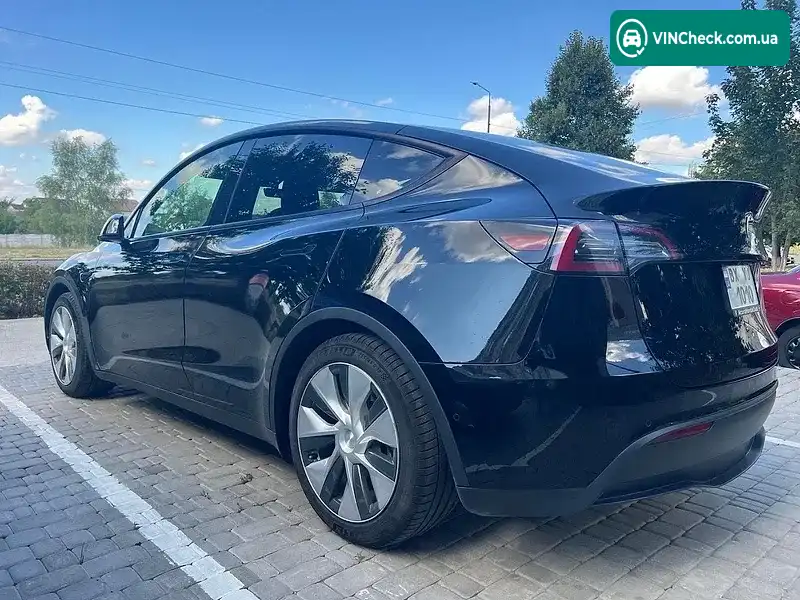 Tesla Model Y 2021, фото з оголошення 2 з 10, VIN 7SAYGDEE2NF332379