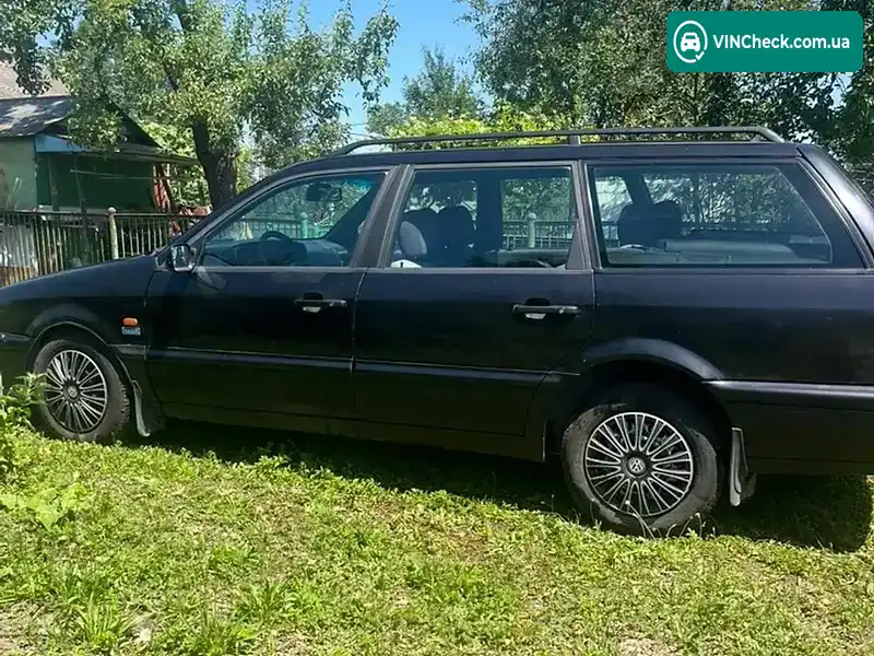 Volkswagen Passat 1995, фото з оголошення 2 з 4, VIN WVWZZZ3AZSD058105