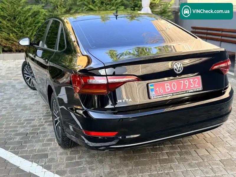 Volkswagen Jetta 2019, фото з оголошення 2 з 20, VIN 3VWC57BU5KM064362