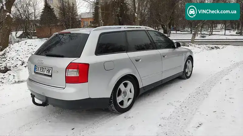 Audi A4 2002, фото з оголошення 2 з 11, VIN WAUZZZ8E33A002855