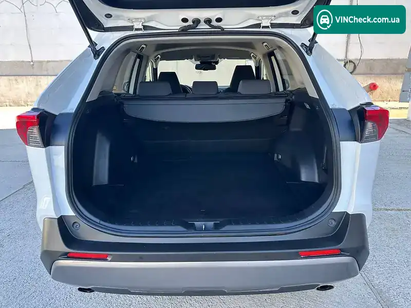 Toyota RAV4 2021, фото з оголошення 2 з 10, VIN JTMW43FV30D073116