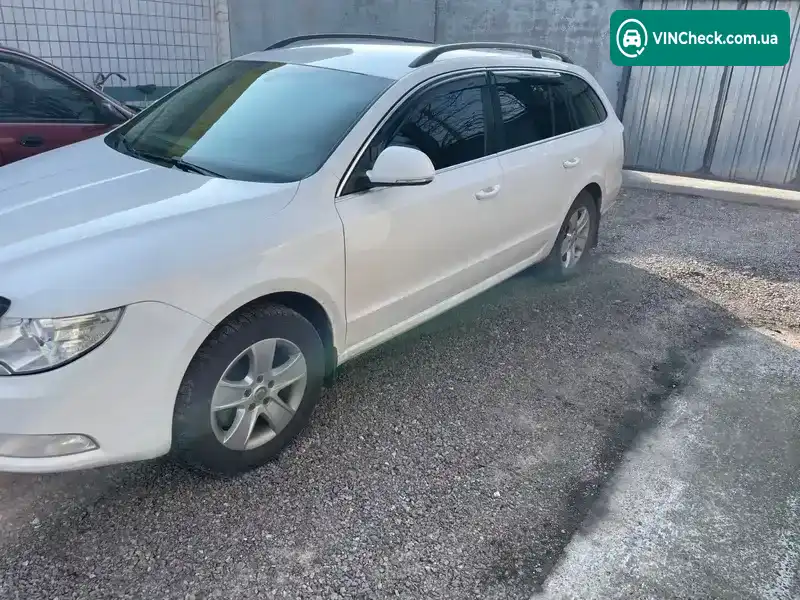 Skoda Superb 2013, фото з оголошення 1 з 20, VIN TMBJF73T8D9048624