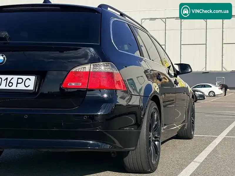 BMW 5 Series 2010, фото з оголошення 1 з 12, VIN WBAPX31030C363284