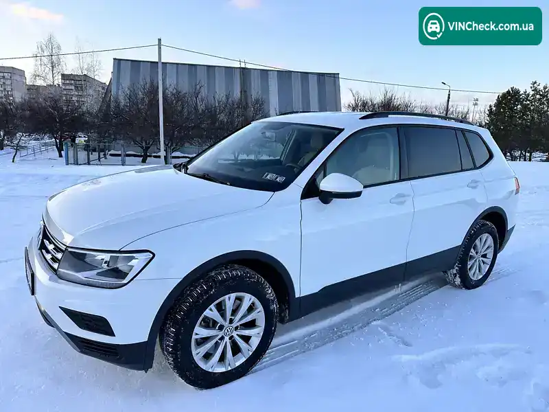 Volkswagen Tiguan 2020, фото з оголошення 2 з 20, VIN 3VV0B7AX5LM144032