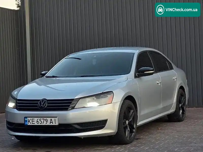 Volkswagen Passat 2014, фото з оголошення 2 з 9, VIN 1VWAT7A34FC004800