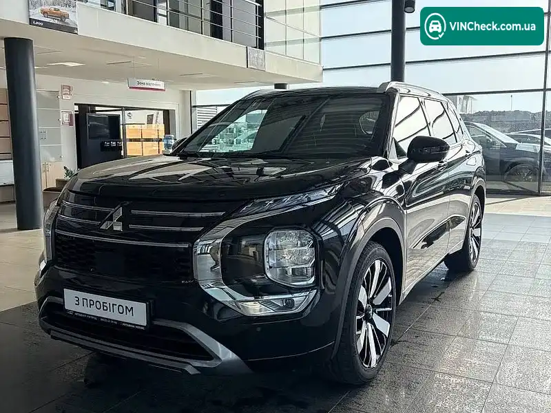 Mitsubishi Outlander 2026, фото з оголошення 1 з 11, VIN JMBXTGM4WTZ000118