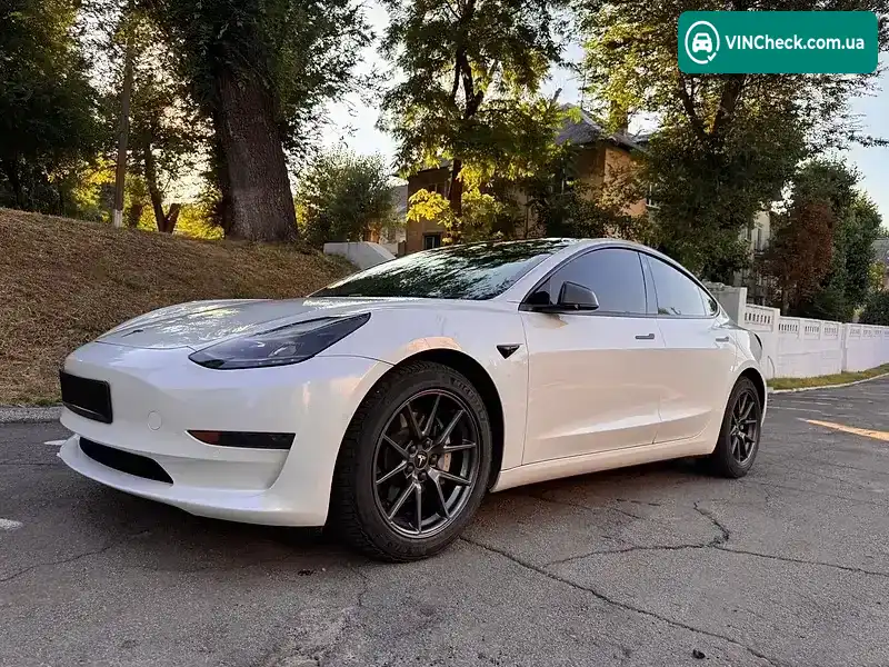 Tesla Model 3 2021, фото з оголошення 2 з 20, VIN 5YJ3E1EA2MF018819