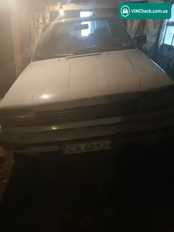 Nissan Bluebird 1988, фото з оголошення 1 з 15, VIN JN1000T12U0200764