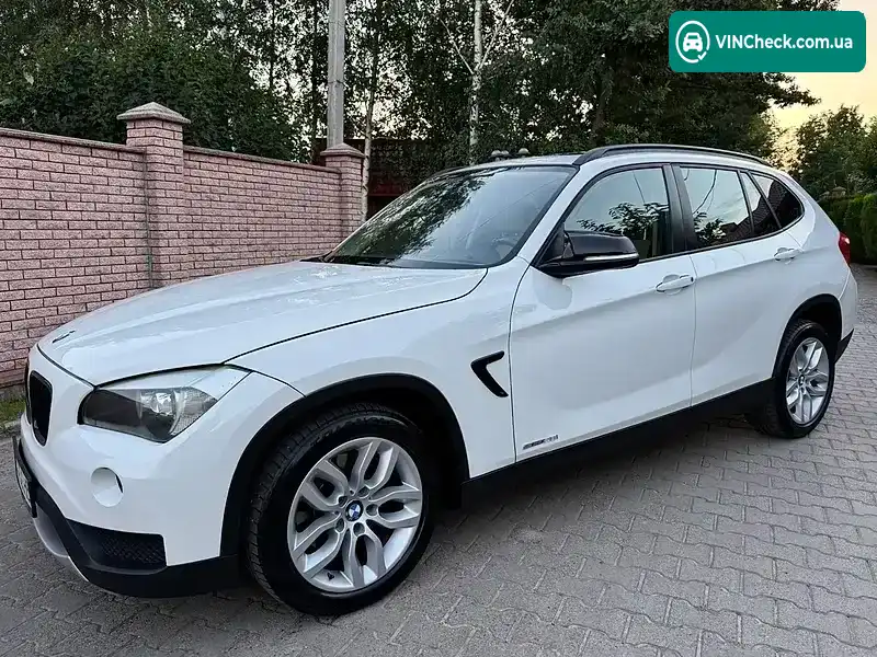 BMW X1 2012, фото з оголошення 1 з 20, VIN WBAVM1C59DVL64334