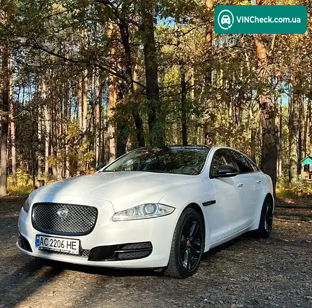 Jaguar XJ 2011, фото з оголошення 2 з 20, VIN SAJAA1221CNV27379