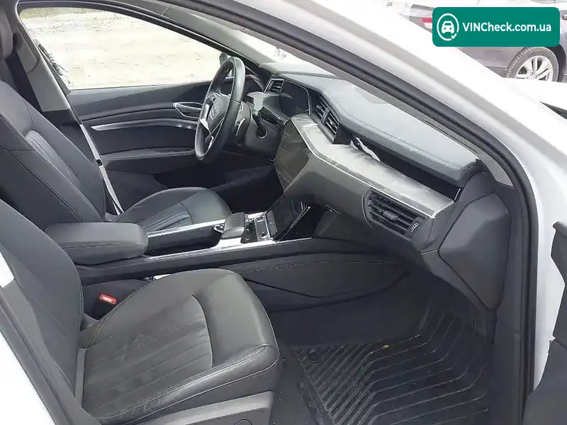 Audi e-tron 2021, фото з оголошення 2 з 6, VIN WA1AAAGE7NB005095