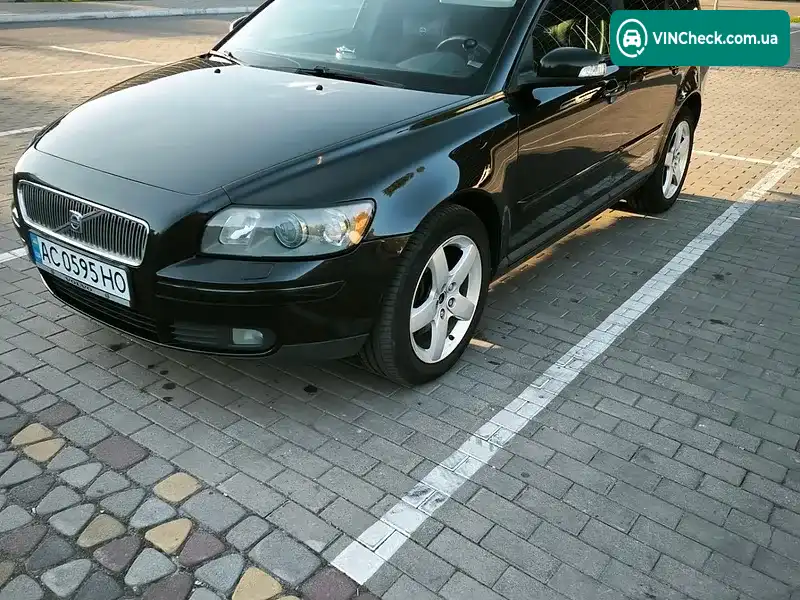 Volvo V50 2006, фото з оголошення 2 з 10, VIN YV1MW774972279808