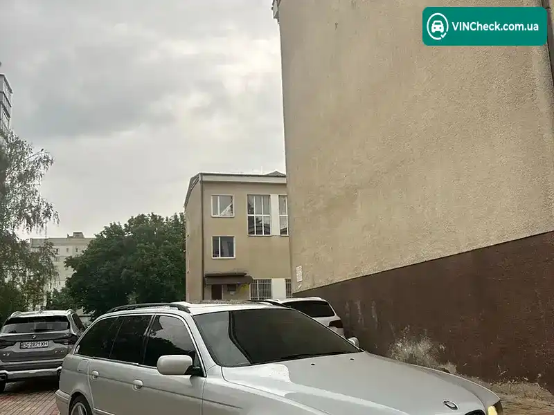 BMW 5 Series 2003, фото з оголошення 2 з 10, VIN WBADP01020GX11876