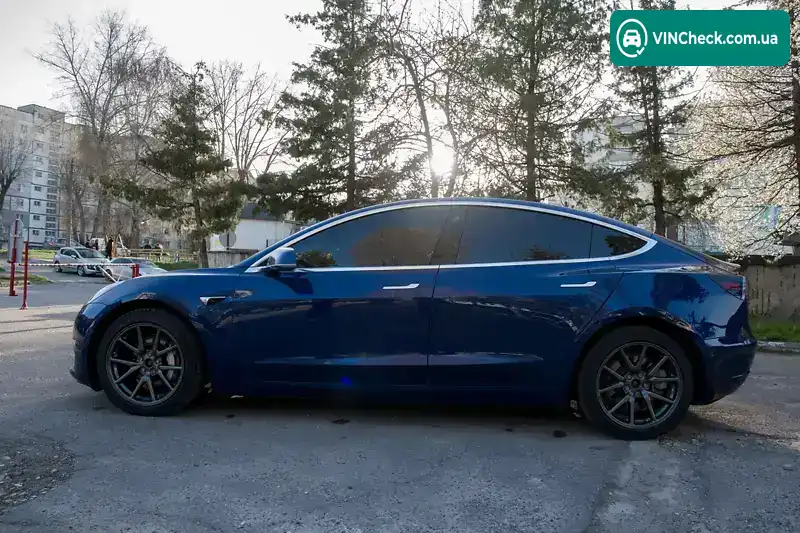 Tesla Model 3 2019, фото з оголошення 2 з 17, VIN 5YJ3E7EBXKF460241