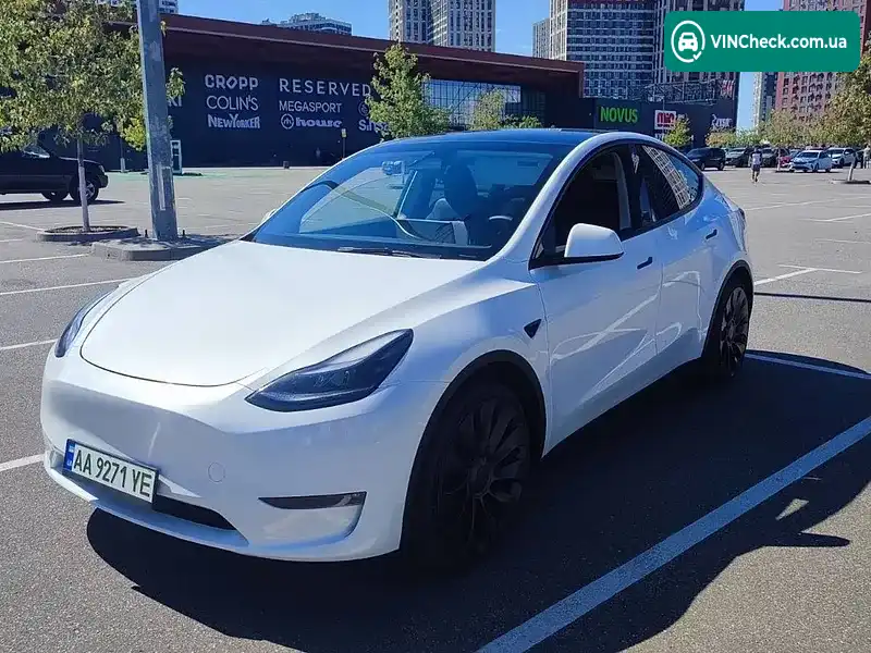 Tesla Model Y 2023, фото з оголошення 1 з 11, VIN 7SAYGDEF3PF829811
